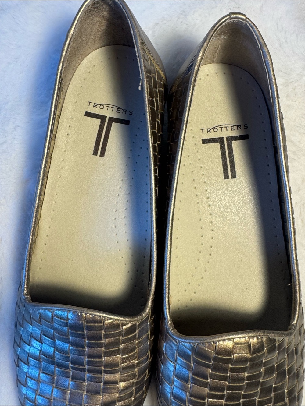 Trotters Metallic Woven Ballet Flats - Bronze Size 9 - Picture 3 of 9